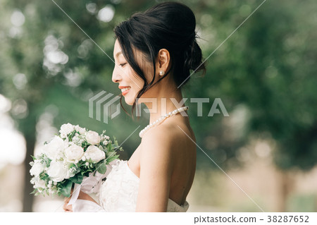 Wedding dress women bridal bride 38287652