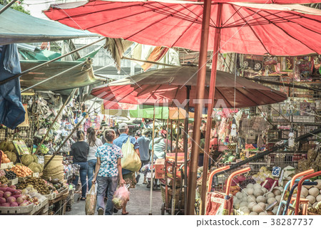 Khlong Toei market 38287737