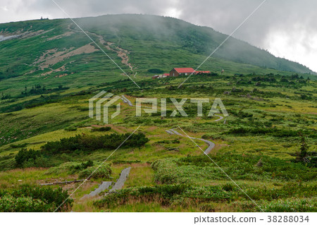 Clouds flowing North Alps · Taro Hiraira 38288034