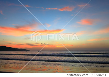 Balinese Sunset Balinese Sunset 38288251