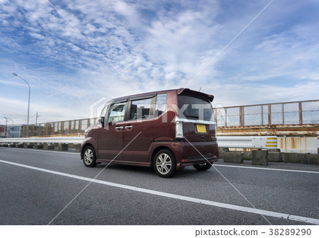 Light passenger car 38289290