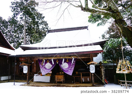 Yoshimizu Shrine in the snow 38289774