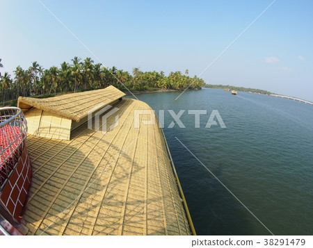 回水巡航 38291479