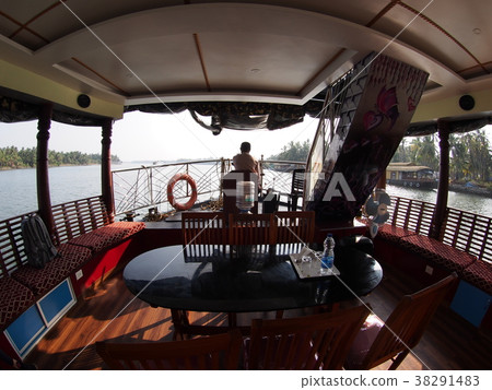 回水巡航 38291483