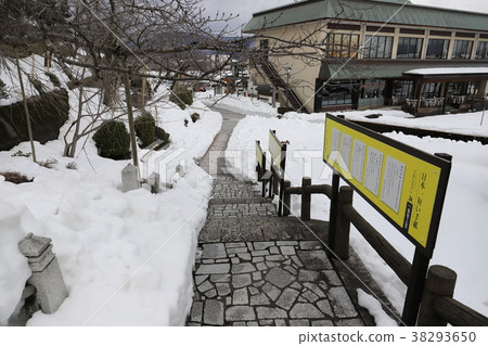 Maruoka Castle 10 days after heavy snowfall in 2018 Maruoka Castle (Maruoka Town, Sakai City, Fukui Prefecture) 38293650
