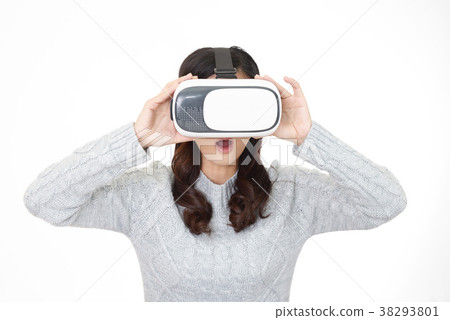 女人穿著VR護目鏡 38293801
