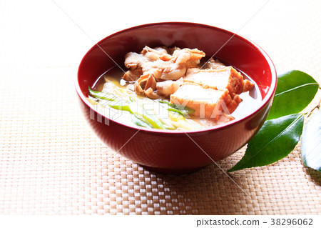肉和豆腐 肉和豆腐 38296062