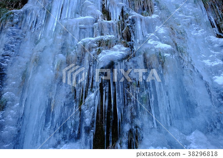 無名的冰瀑（奈良縣宇田郡索尼村） 38296818