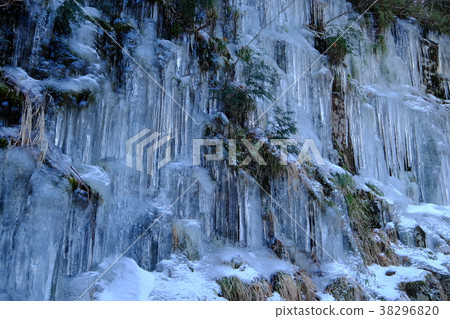 Nameless Ice Falls (Soni Village, Uda-gun, Nara Prefecture) 38296820
