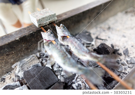 Salt-grilled rainbow trout Salt-grilled rainbow trout 38303231