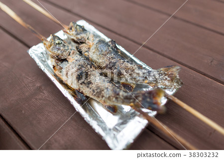Salt-grilled rainbow trout Salt-grilled rainbow trout 38303232