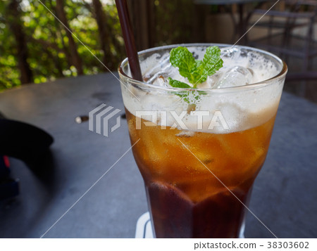 Iced mint coffee in a glass 38303602