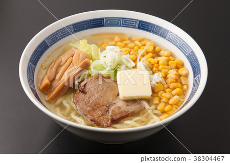 Salt butter corn ramen 38304467