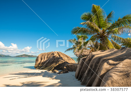 Tropical island beach, La Digue, Seychelles 38307577