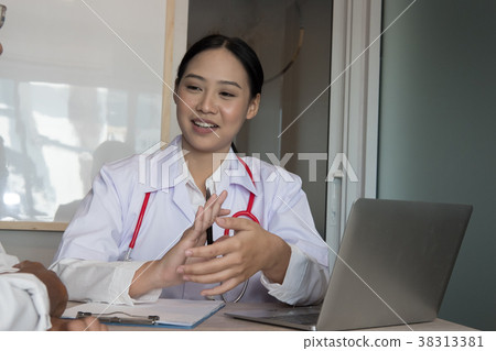 doctor explaining to male patient about diagnosis at hospital. medical practitioner talk & give advice to man about his health at clinic doctor explaining to male patient about diagnosis at hospital. medical practitioner talk & give advice to man about his health at clinic 38313381