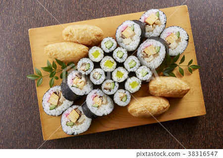 Sushi Roll Assorted 38316547
