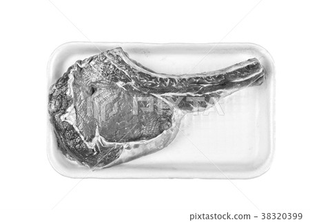 beef steak,T-bone,Raw,supermarket,sale,shop box 38320399