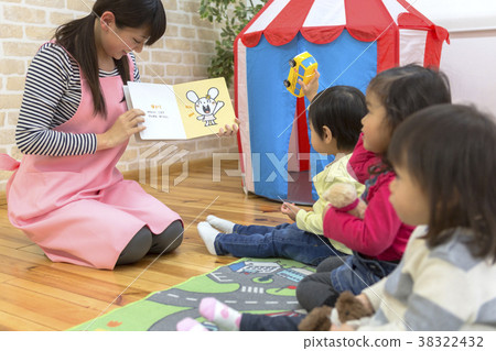 有圖畫書的孩子讀了 38322432