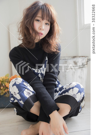 Curly hair Bob style Japanese women 38322668