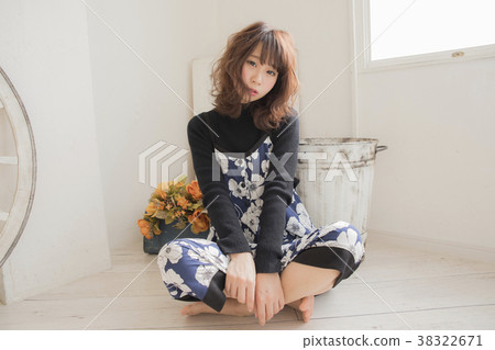 Curly hair Bob style Japanese women 38322671