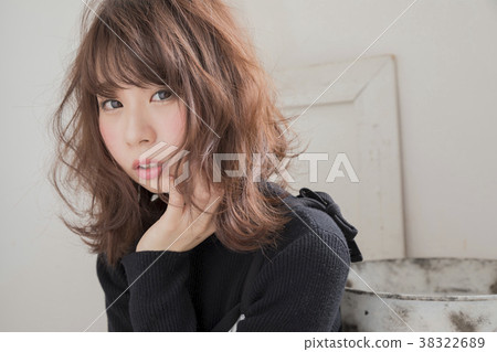 Curly Hair Bob Style Japanese Women Stock Photo 38322689 Pixta