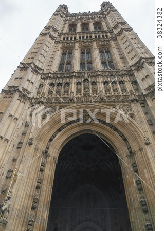 [London] Queen Victoria Monument 38324382