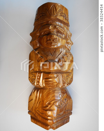 Nipopo (wooden doll) 38324454