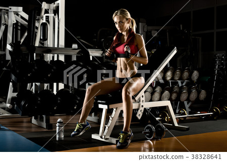 fitness girl in gym 38328641