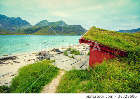 Fishing house on the beach 38329690