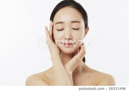 Young woman, beauty 38331496