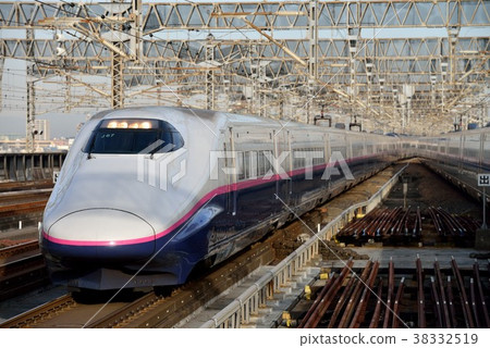 東北新幹線E2系統J67組成Yamabiko + E3系統翼 東北新幹線E2系統J67組成Yamabiko + E3系統翼 38332519
