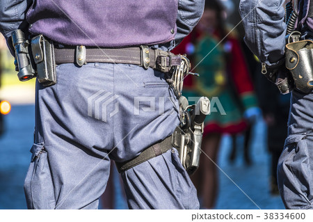 German Federal police officer protecting the city 38334600