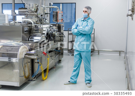 scientist look at machines 38335493