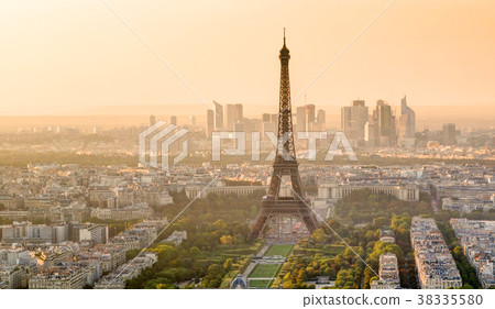 The Eiffel tower at sunset in Paris 38335580