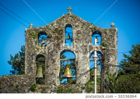 Church bells in Mexico ruins Church bells in Mexico ruins 38336864