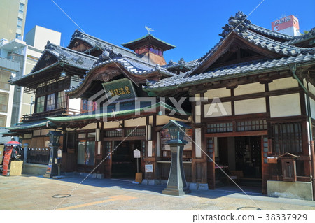 [Ehime Prefecture] The main building of Dogo Onsen on a clear day 38337929