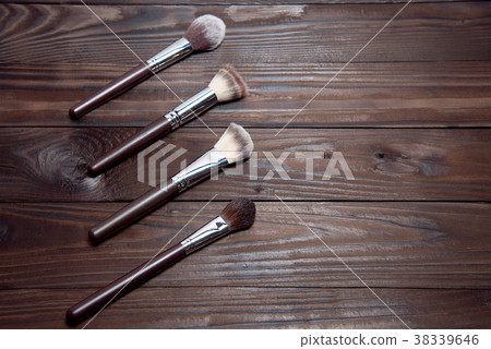 Professional makeup brushes 38339646