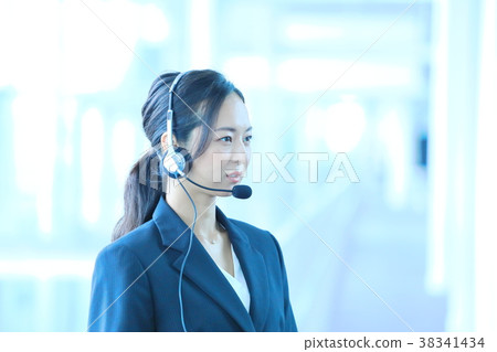 Call center woman [worried] 38341434