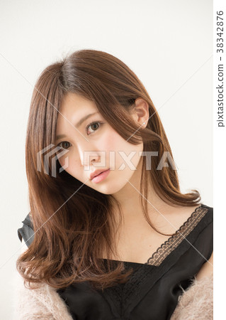 長頭髮的女人 長頭髮的女人 38342876