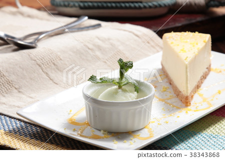 dessert dessert 38343868