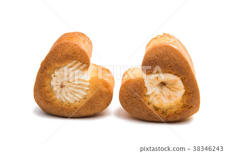 biscuit hearts isolated 38346243