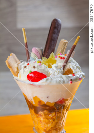 dessert dessert 38347679