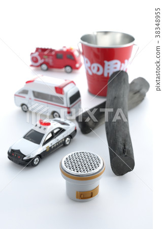 警車,救護車和消防車 警車,救護車和消防車 38348955