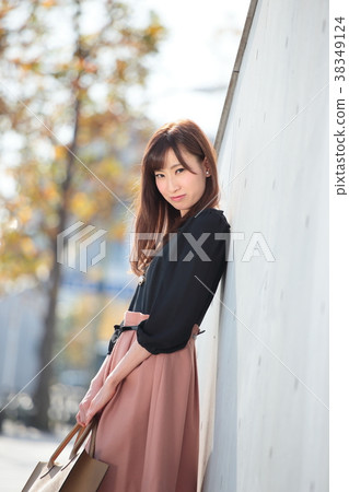 Diagonal portrait Diagonal portrait 38349124