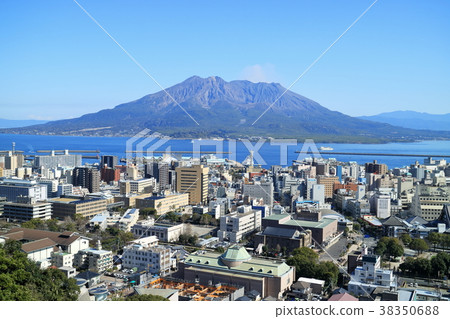 櫻島和鹿兒島市的城市風景 櫻島和鹿兒島市的城市風景 38350688
