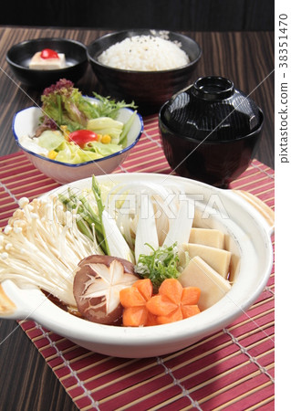 vegetable cuisine vegetable cuisine 38351470