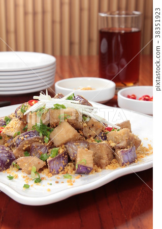 vegetable cuisine 38351923
