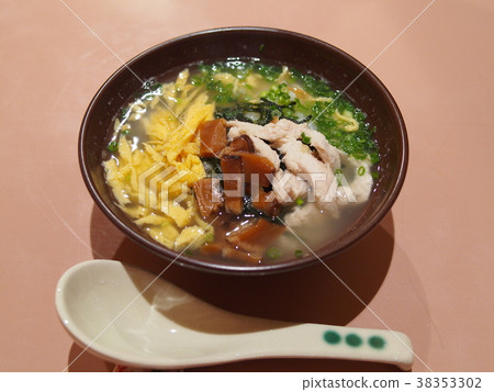 奄美特產“雞飯” 38353302