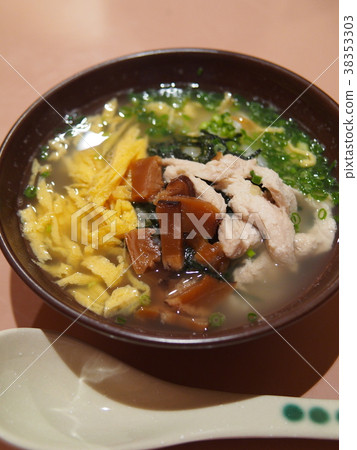 Amami specialty "chicken rice" 38353303