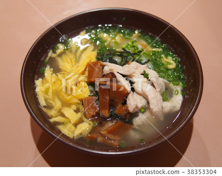 奄美特產“雞飯” 38353304